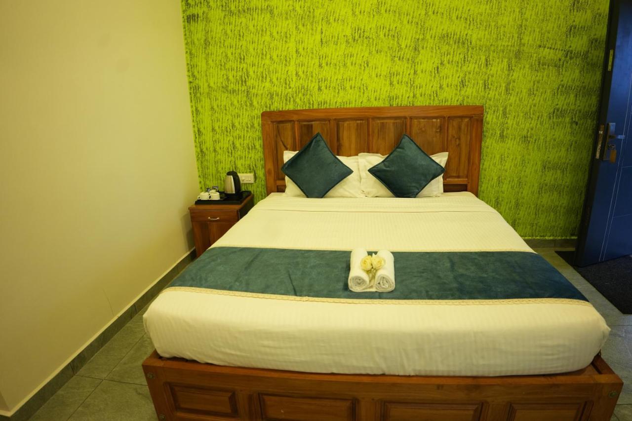 Vaga Mist Resort Vagamon Idukki Kültér fotó