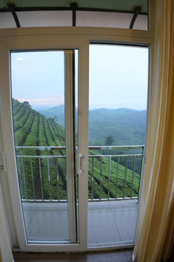 Vaga Mist Resort Vagamon Idukki Kültér fotó